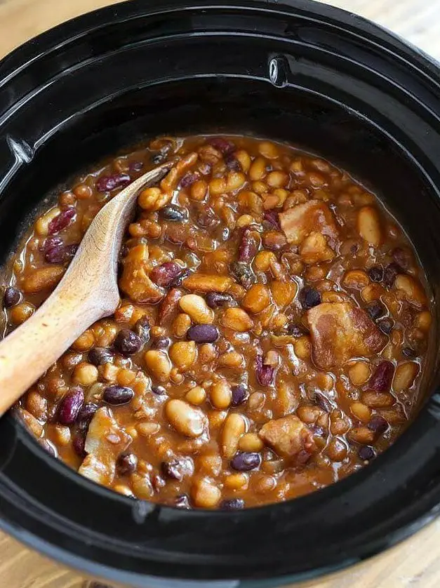 Slow Cooker Baked Beans