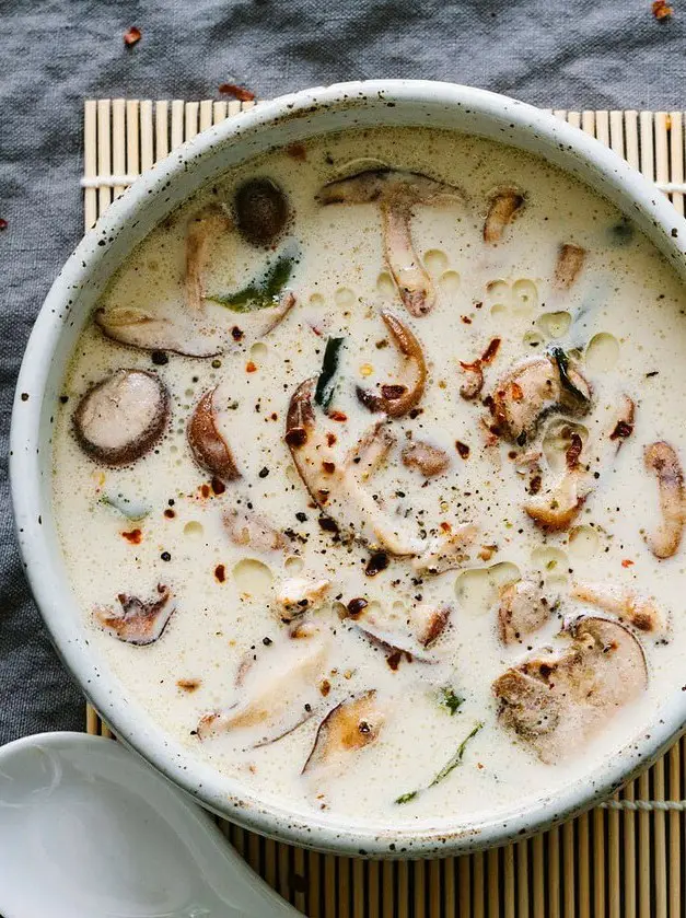 Raw Creamy Miso Soup with Mushrooms