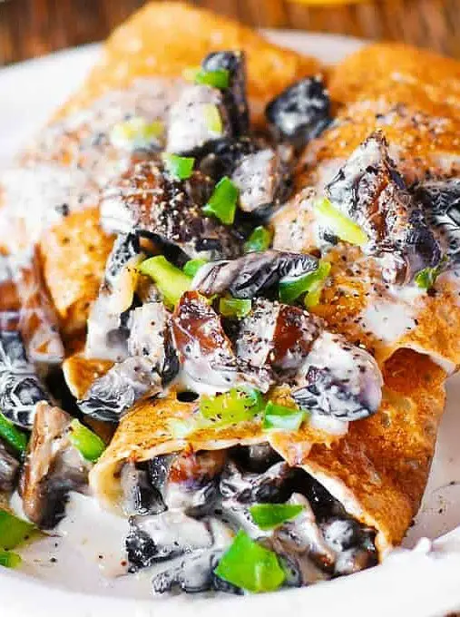 Crepes with Creamy Chicken and Mushroom Filling