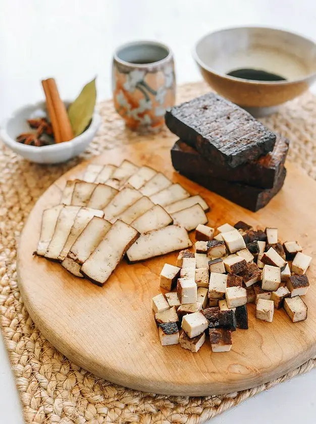 Pressed Firm Tofu (Dou Fu Gan)