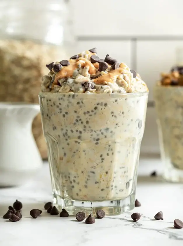 Peanut Butter & Chocolate Chip Overnight Oats