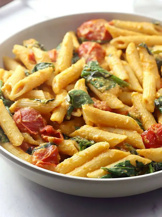 Roasted Red Pepper Hummus Pasta