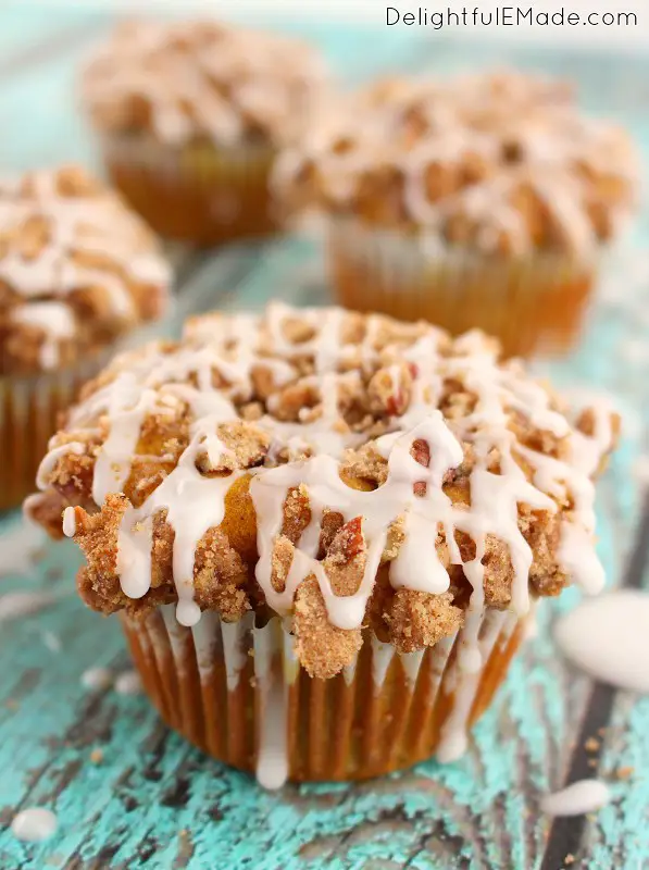 Pumpkin Apple Streusel Muffins