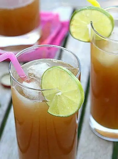 Rum Punch with Ginger Beer & Pineapple Juice