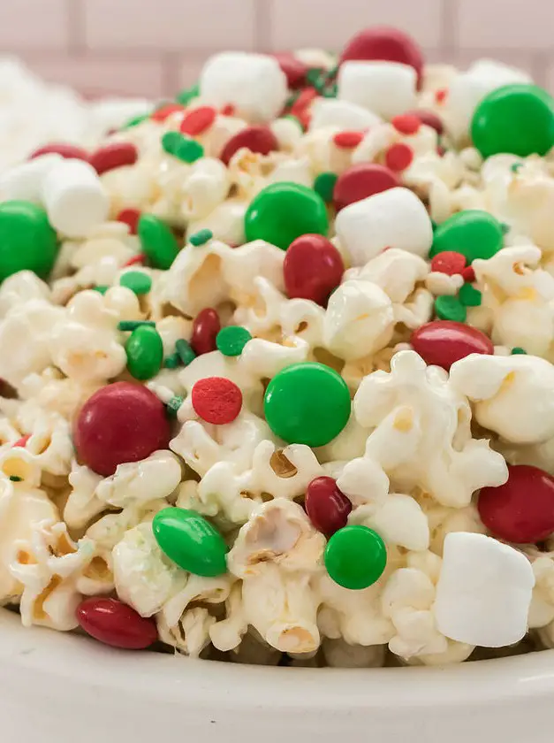 Santa Crunch Popcorn