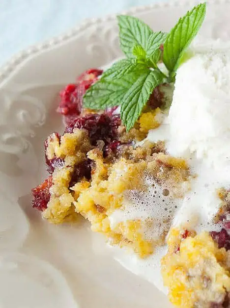 Slow Cooker Triple Berry Cobbler