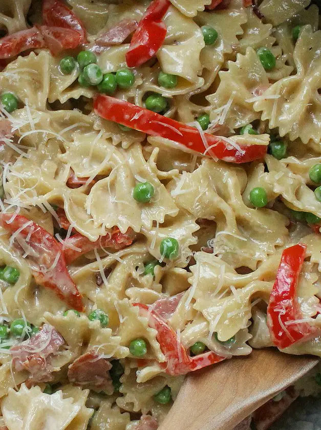 Creamy Farfalle with Proscuitto and Peas