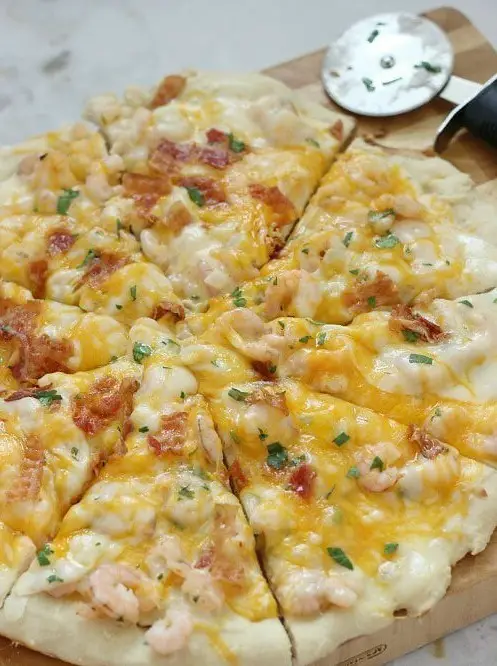 Garlic Shrimp Alfredo Pizza