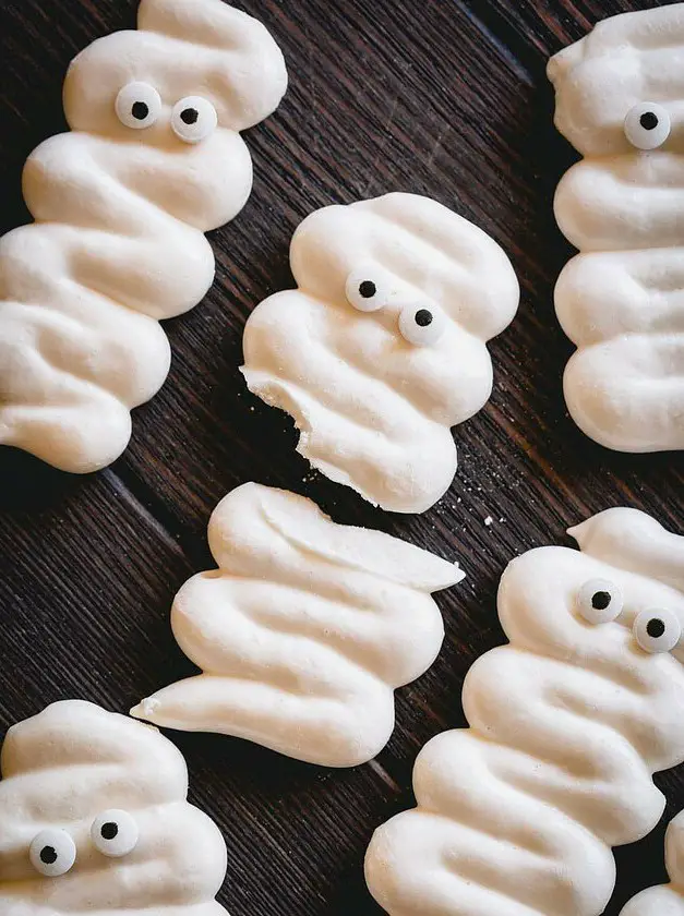 Mummy Meringue Cookies