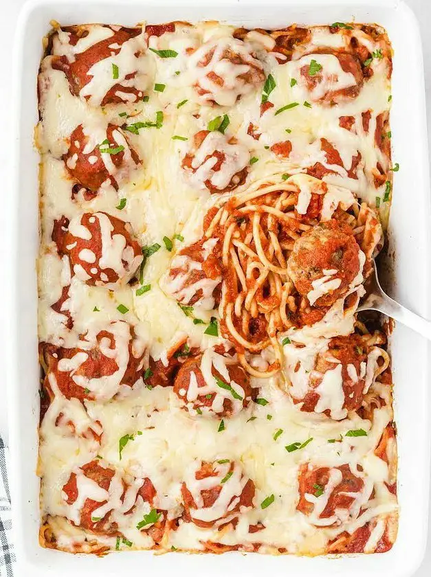 Baked Spaghetti and Meatballs