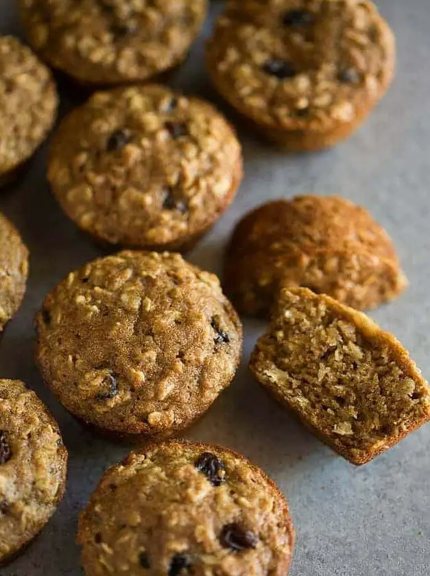 Applesauce Oat Muffins