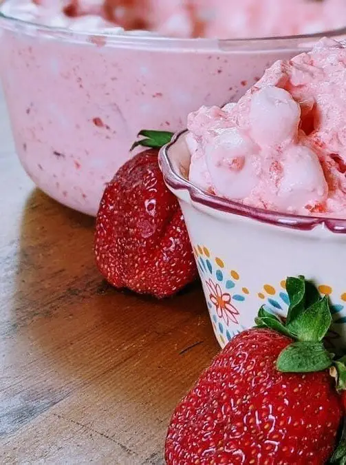 Easy Strawberry Jello Salad with Cool Whip