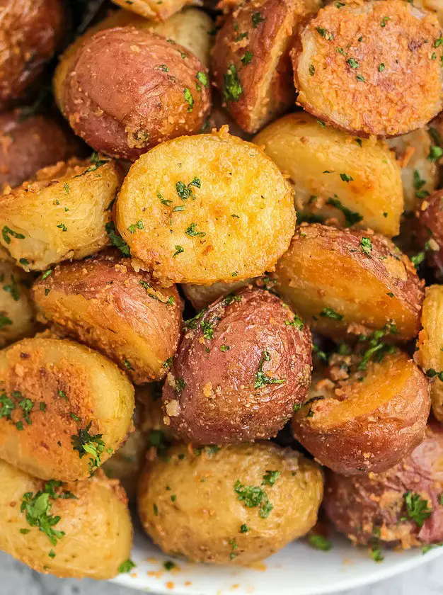 Crispy Roasted Garlic Parmesan Baby Potatoes