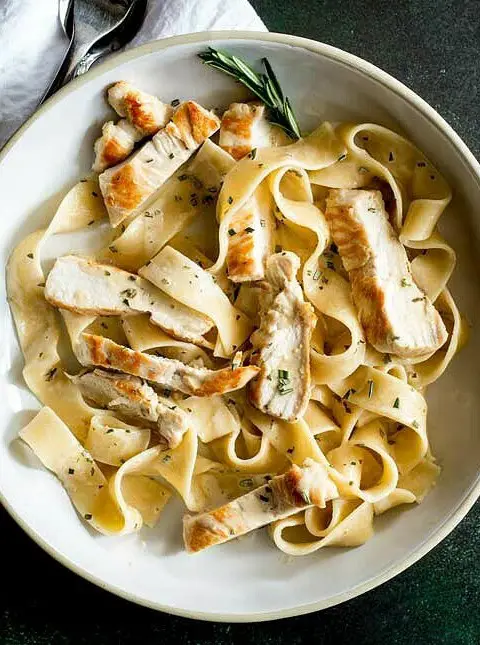 Creamy Rosemary Chicken Pasta