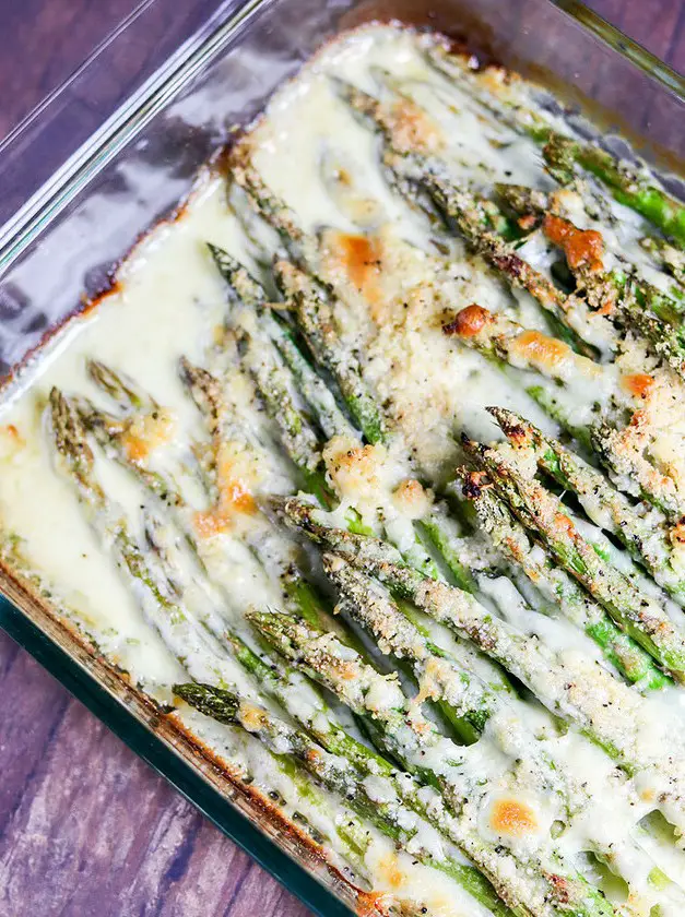 Creamy Baked Cheesy Asparagus