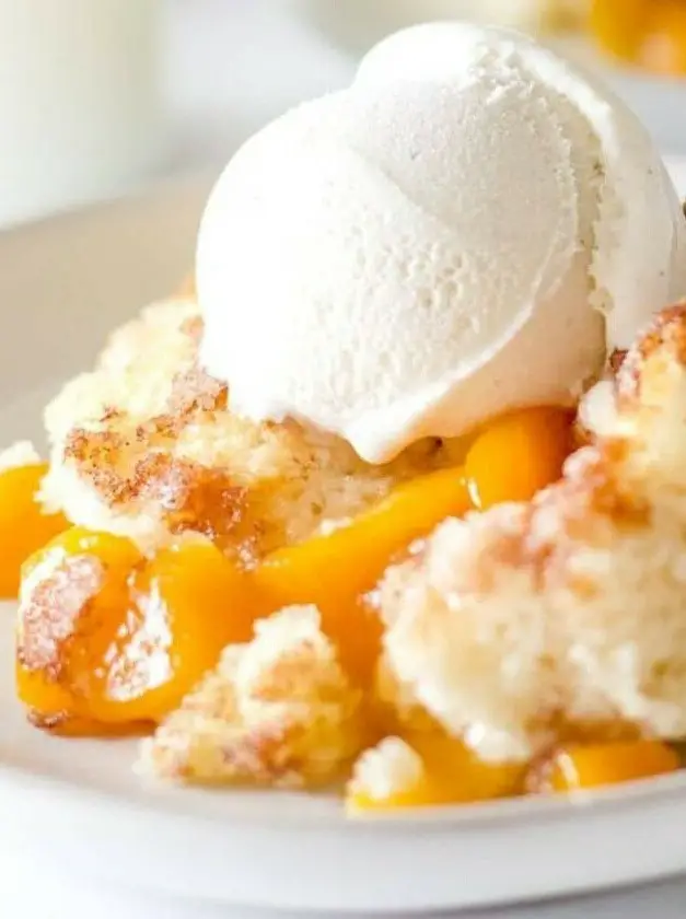 Old-Fashioned Peach Cobbler