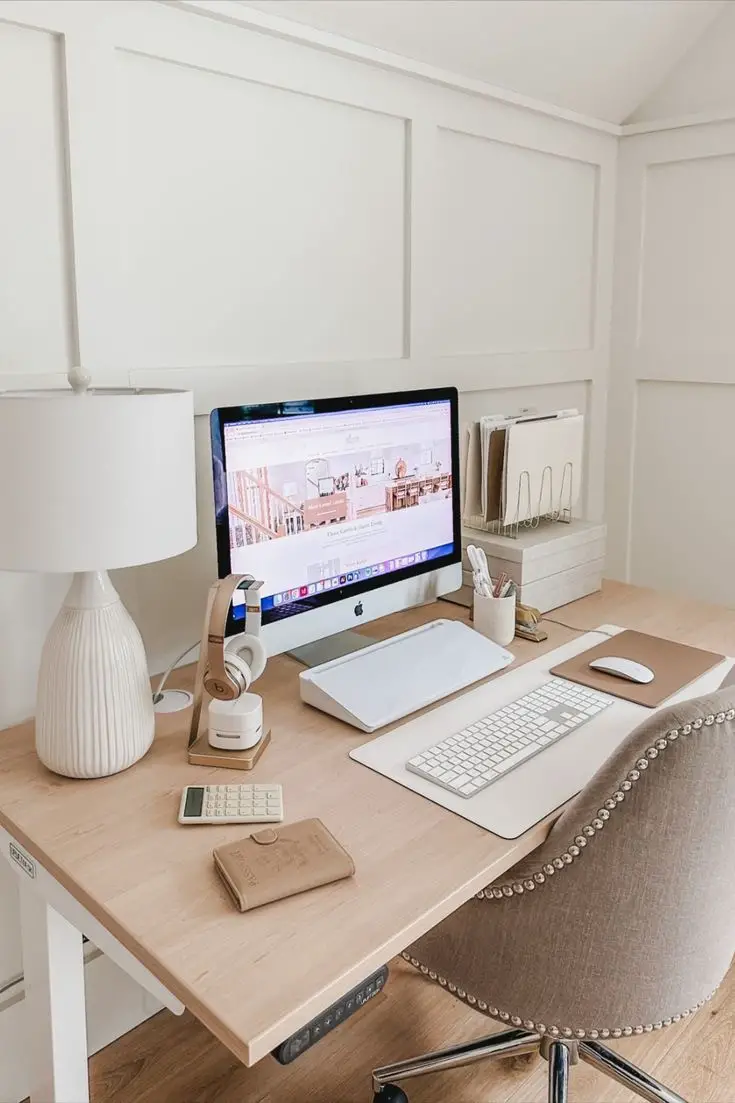 STANDING DESK