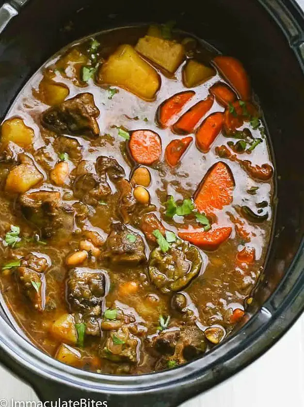 Slow Cooker Oxtail Soup