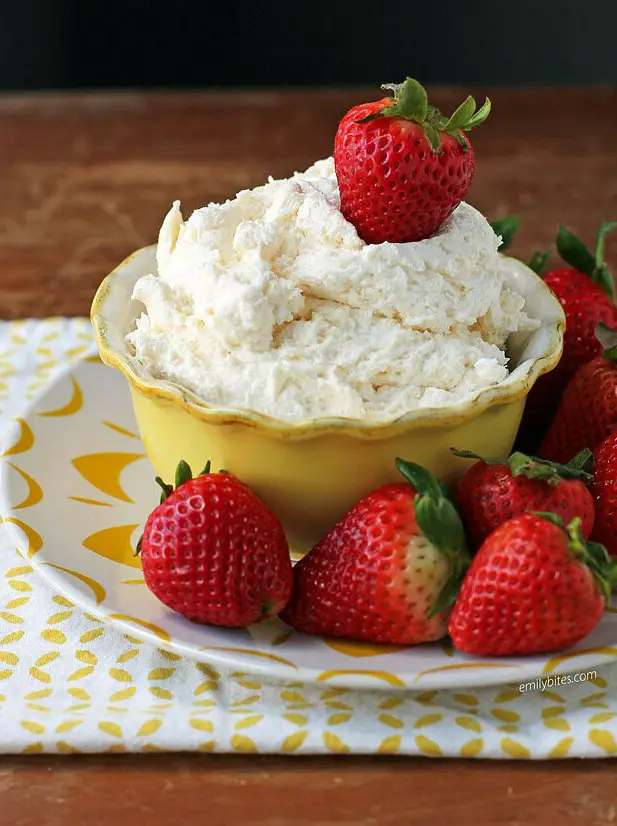 Cheesecake Fruit Dip