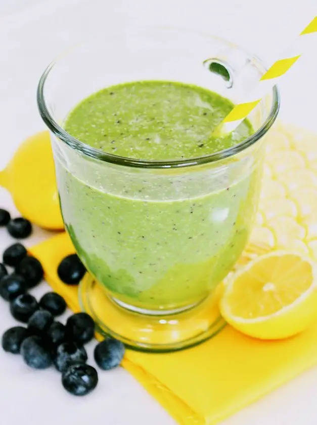 Keto Green Smoothie with Berries