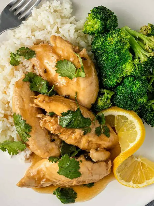 Steamed Chicken with Lemon Sauce