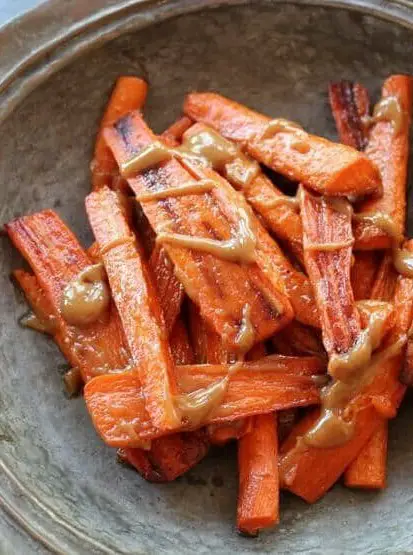 Tahini-Glazed Roasted Carrots