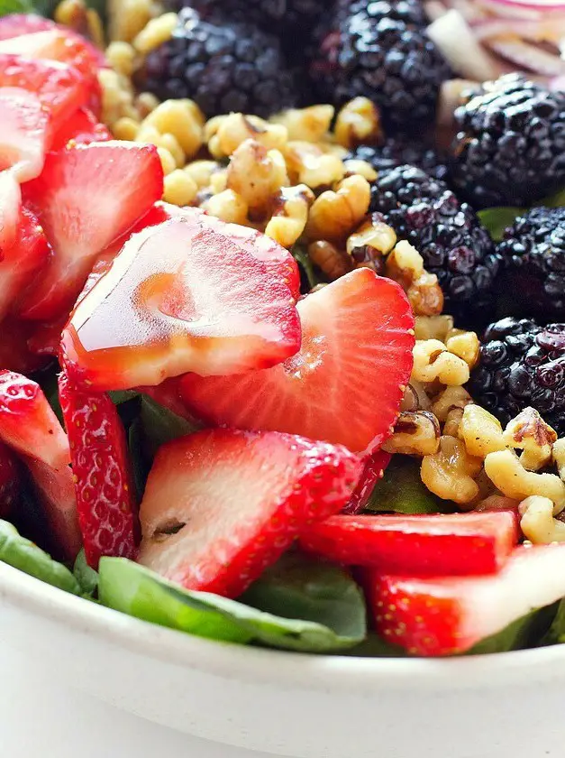 Berry Walnut Spinach Salad