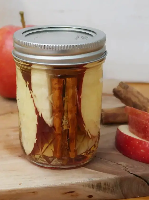 Apple Cinnamon Infused Whiskey