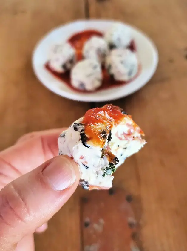 Pizza Fat Bombs