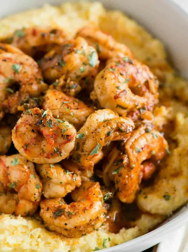 Cheesy Shrimp and Grits