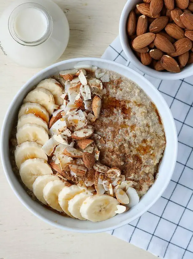 Cinnamon Quinoa Breakfast Bowl