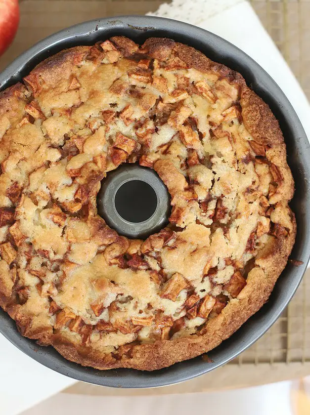 Classic Apple Cake