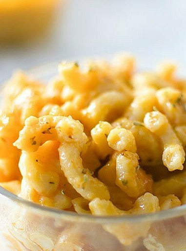 Easy Baked Vegan Mac and Cheese