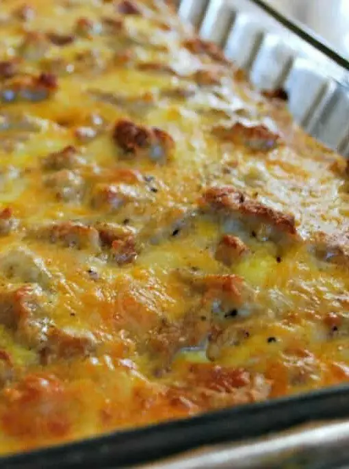 Sausage, Egg and Biscuit Breakfast Casserole