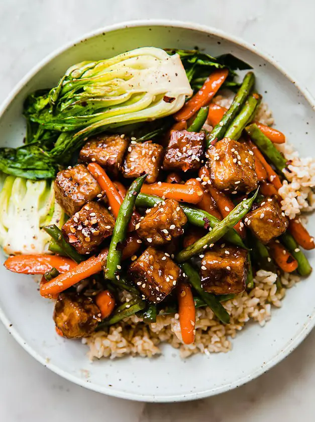 Sesame Ginger Tofu and Veggie Stir Fry