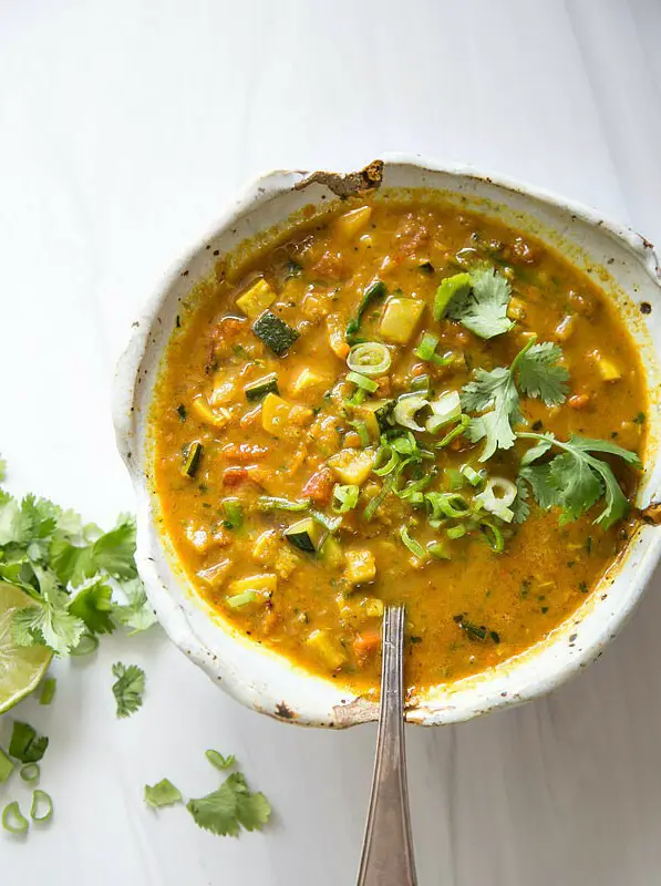 Light & Fresh Vegetable Detox Soup