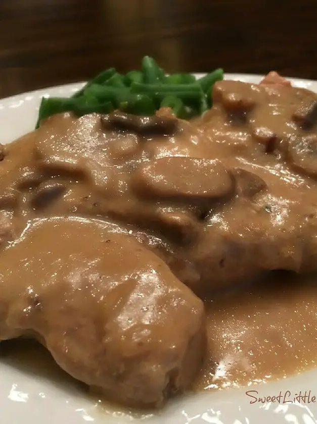 Easy Crock Pot Smothered Pork Chops