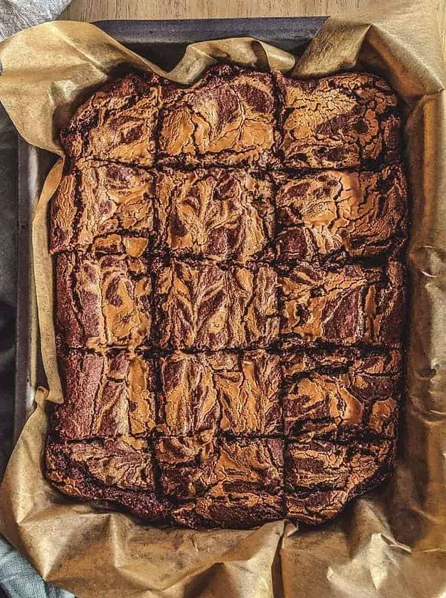 Vegan Lotus Biscoff Chocolate Brownies