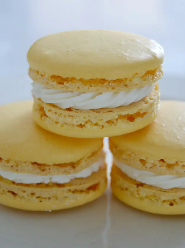 Lemon Meringue Macarons