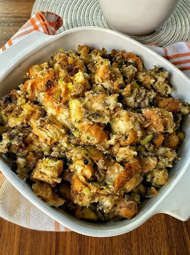 Classic Thanksgiving Stuffing