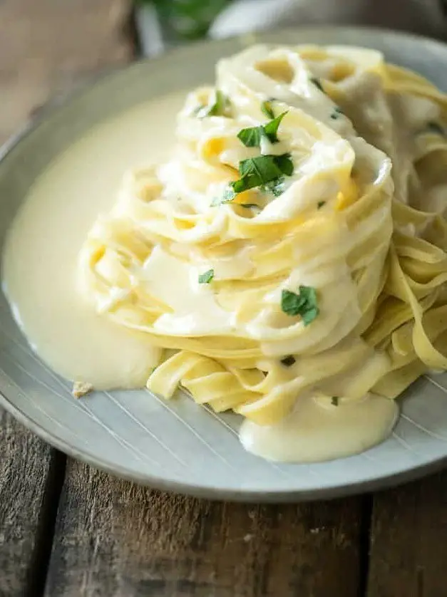 Copycat Olive Garden Alfredo Sauce