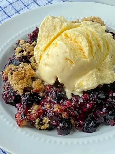 Farmhouse Blueberry Crisp