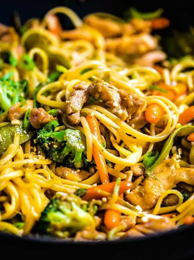 Sweet Chicken Lo Mein