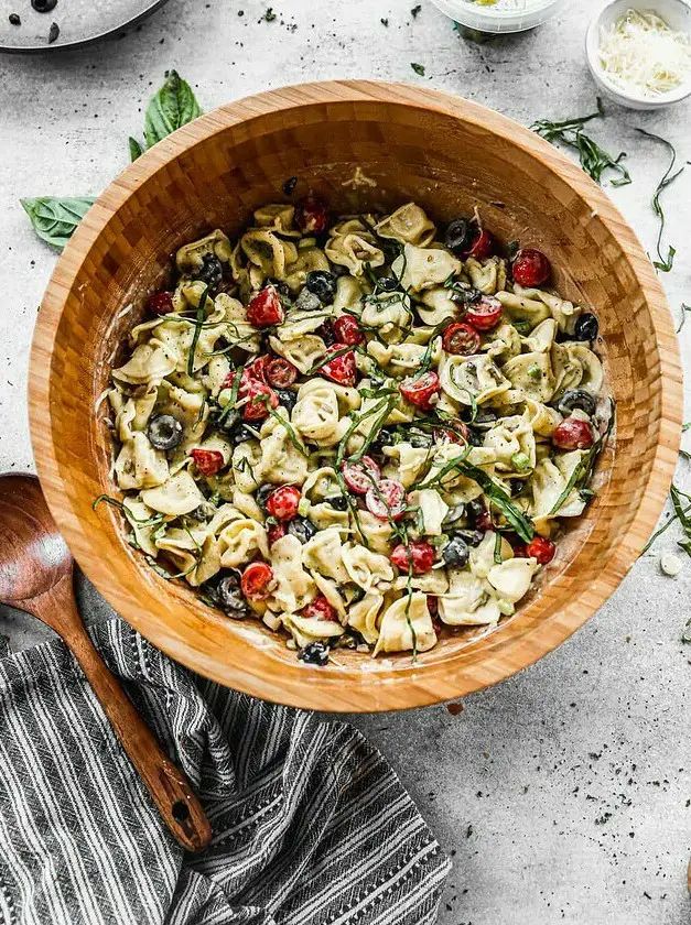 Creamy Pesto Tortellini