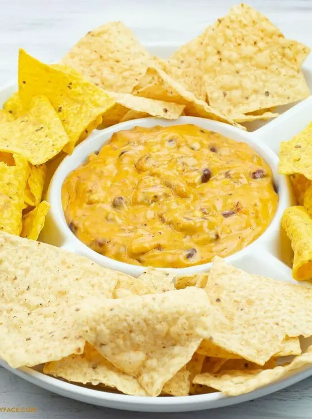 Cheesy Chili Dip