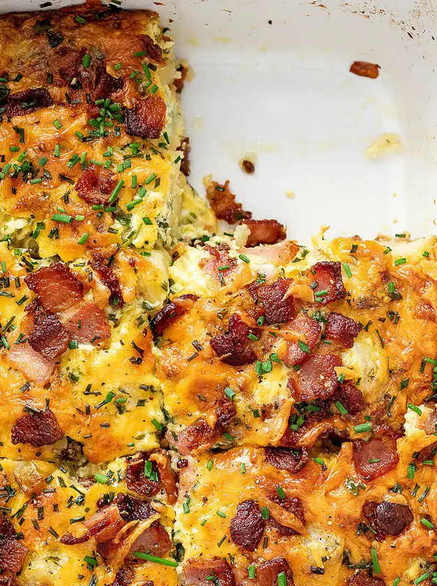 Cheesy Bacon Potato Breakfast Casserole