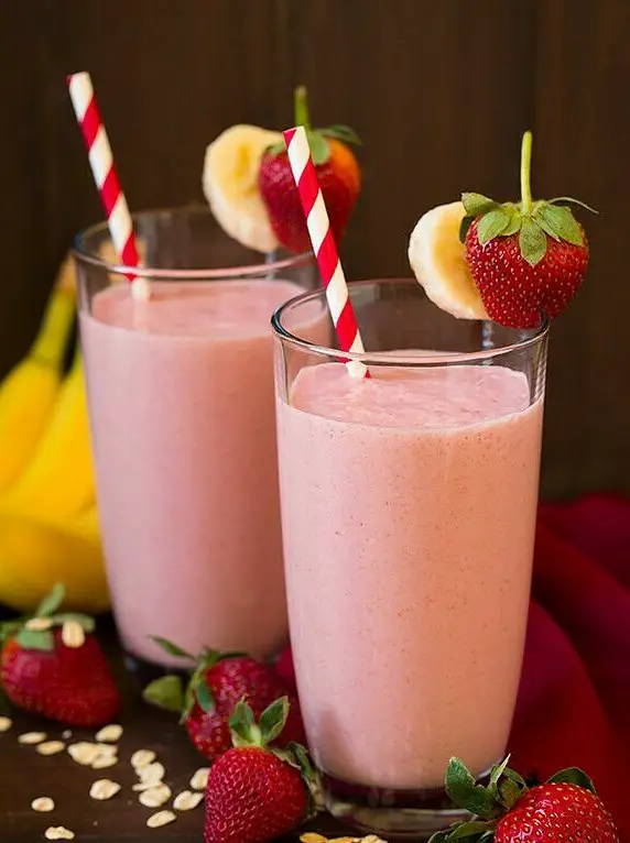 Strawberry Banana Oat Smoothie