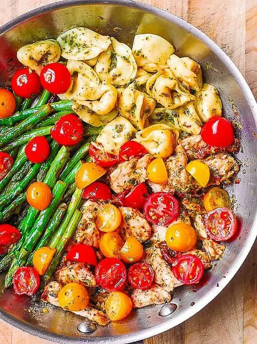 Pesto Chicken Tortellini and Veggies