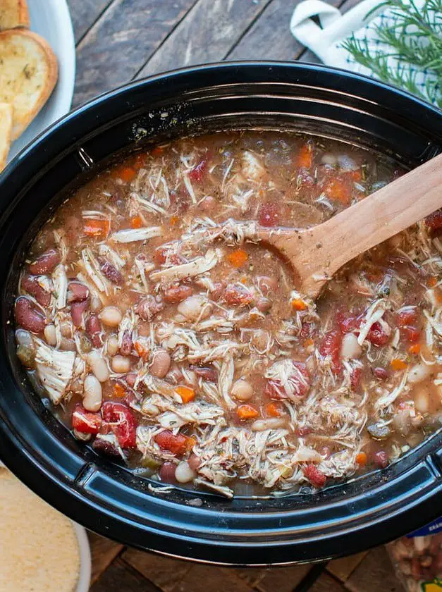 Slow Cooker Italian Chicken Bean Soup