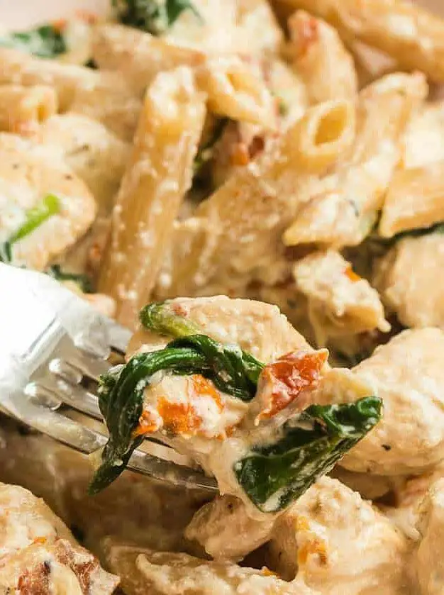 Healthy Tuscan Chicken Pasta